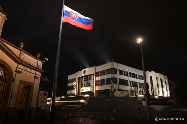 Томаш предупредил, что материальную помощь в Словакии могут потерять примерно 130 человек