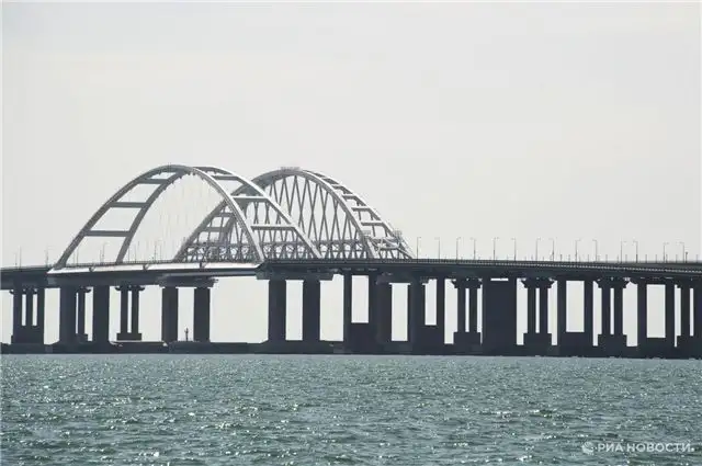 Из-за остановки движения на Крымском мосту шесть поездов идут с задержкой