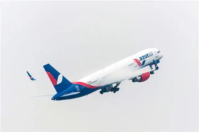 Azur Air подтвердила активную помощь российским властям