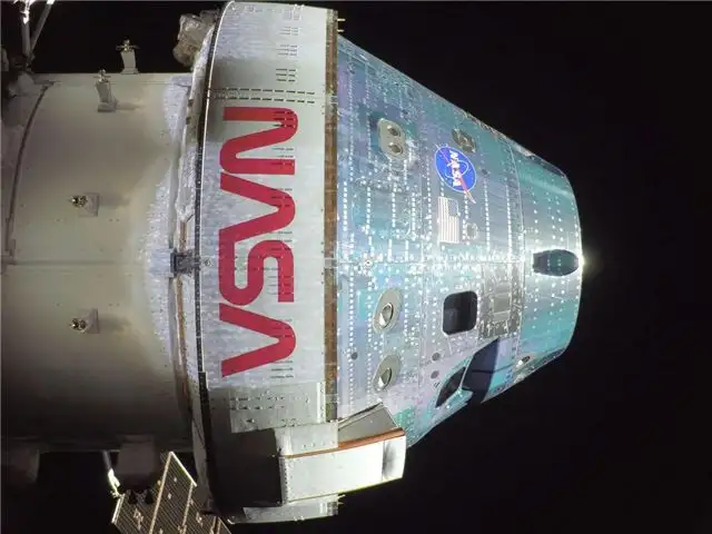 Неожиданные неполадки с туалетом на борту стремительного корабля Orion в пути к Луне из-за образования льда