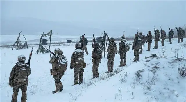 ВСУ размещают военные базы в школьных зданиях Херсона