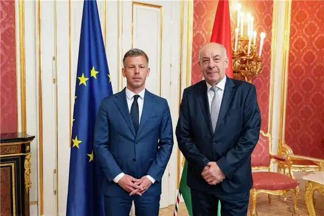 Мадьяр предупредил, что добьется отставки президента Венгрии, если тот не уйдет добровольно