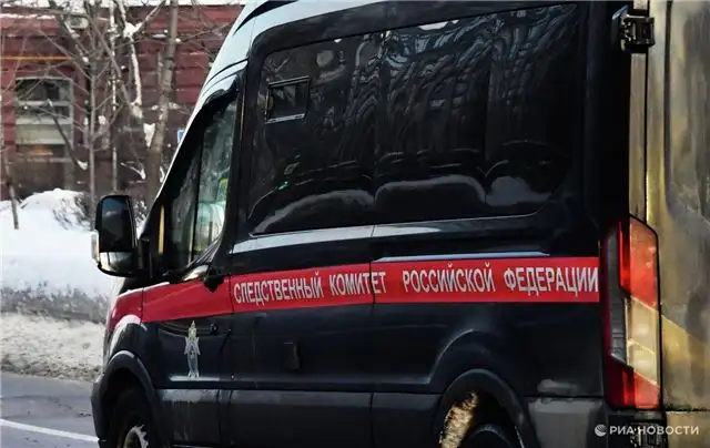 В ХМАО начато уголовное расследование после трагической гибели подростка из-за схода снега с крыши