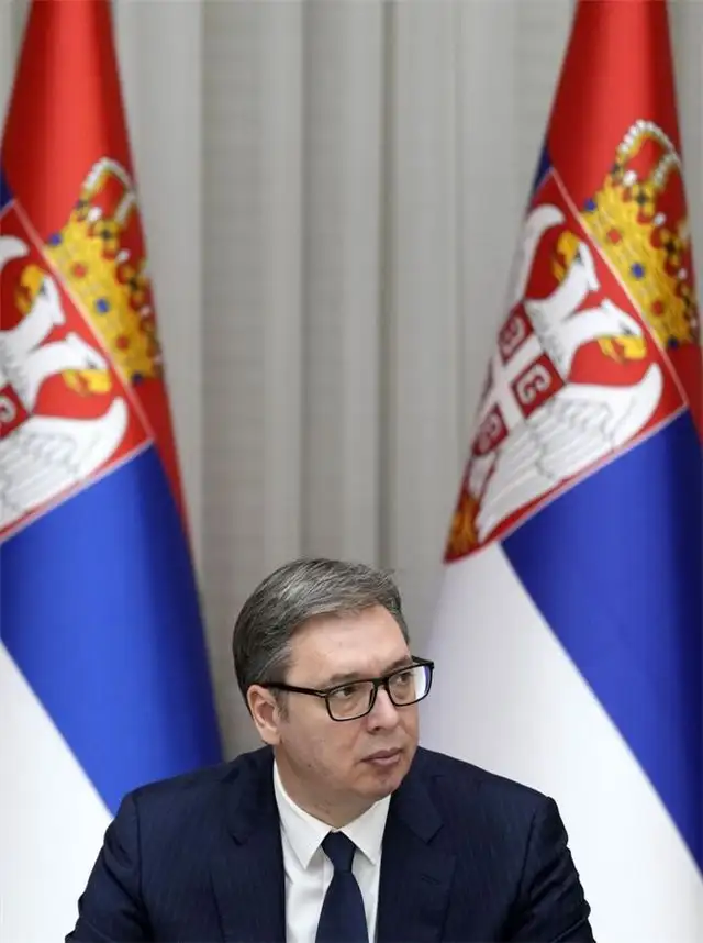 Вучич опровергает претензии о разрыве связей с Россией на фоне западных санкций