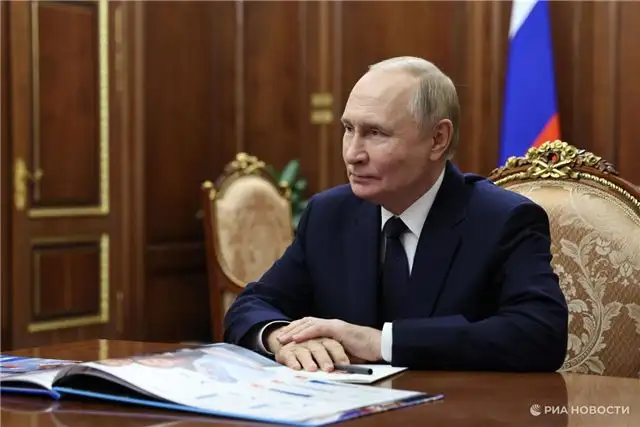 Путин призвал внедрить результаты изучения счастья для повышения эффективности администрации