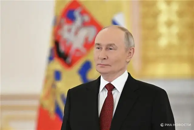 Путин призывает заметно расширить поддержку творческих инициатив в российских республиках